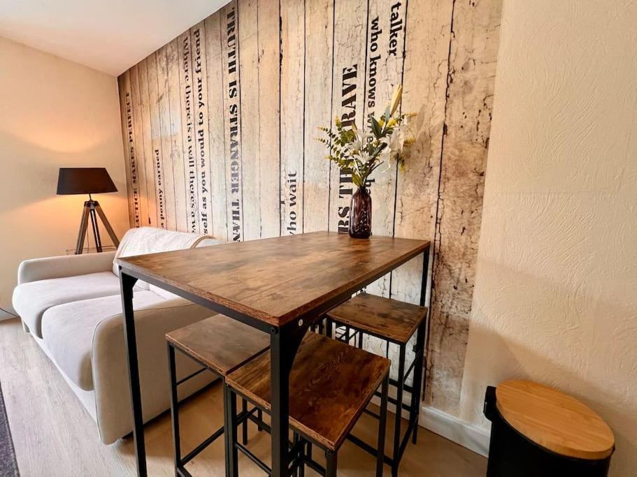 Appartement Climatise 4Prsn Au Pied De La Citadelle Besançon Eksteriør bilde