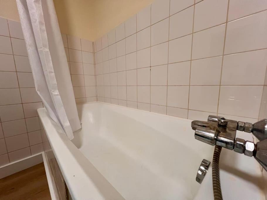Appartement Climatise 4Prsn Au Pied De La Citadelle Besançon Eksteriør bilde